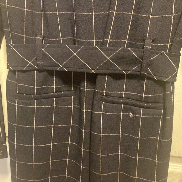 PEARL BY LELA ROSE
Plaid Print V-Neck Jumpsuit
Size:6 Roomy enough to fit size 8 - Picture 4 of 9
